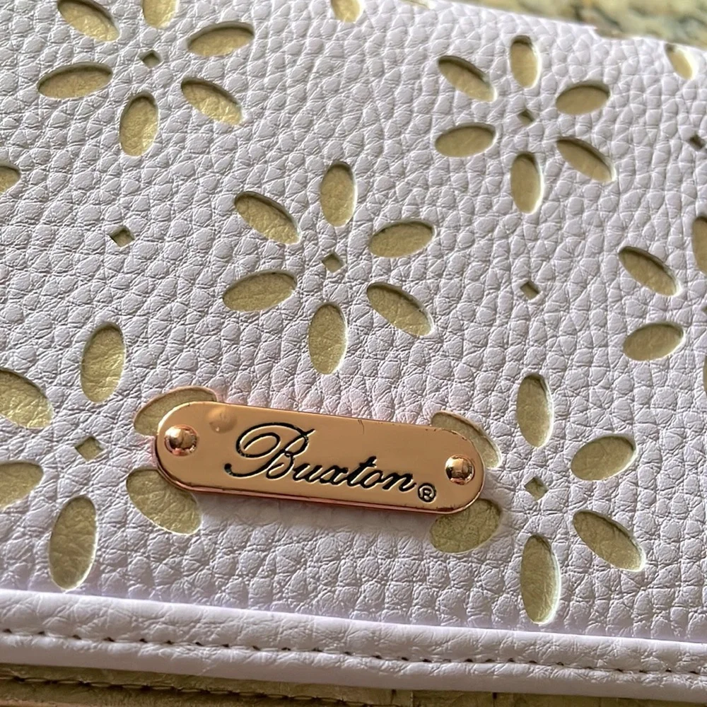 NWOT BUXTON Floral Wallet/Wristlet/clutch with arm band - Picture 10 of 15
